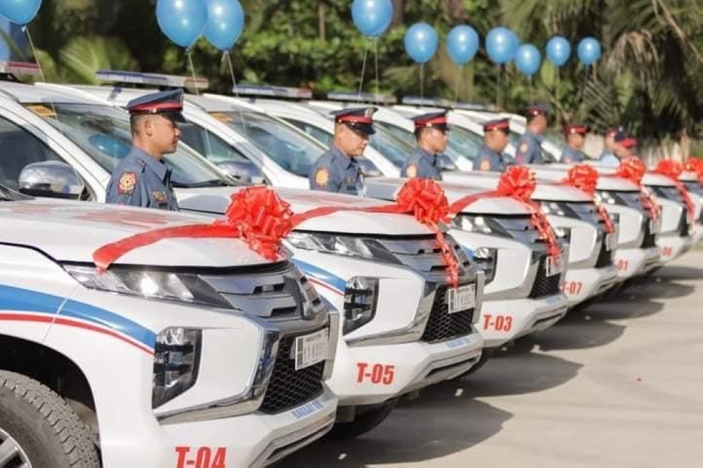 Toledo LGU turns over 7 new patrol cars to police - Philippine Daily Post