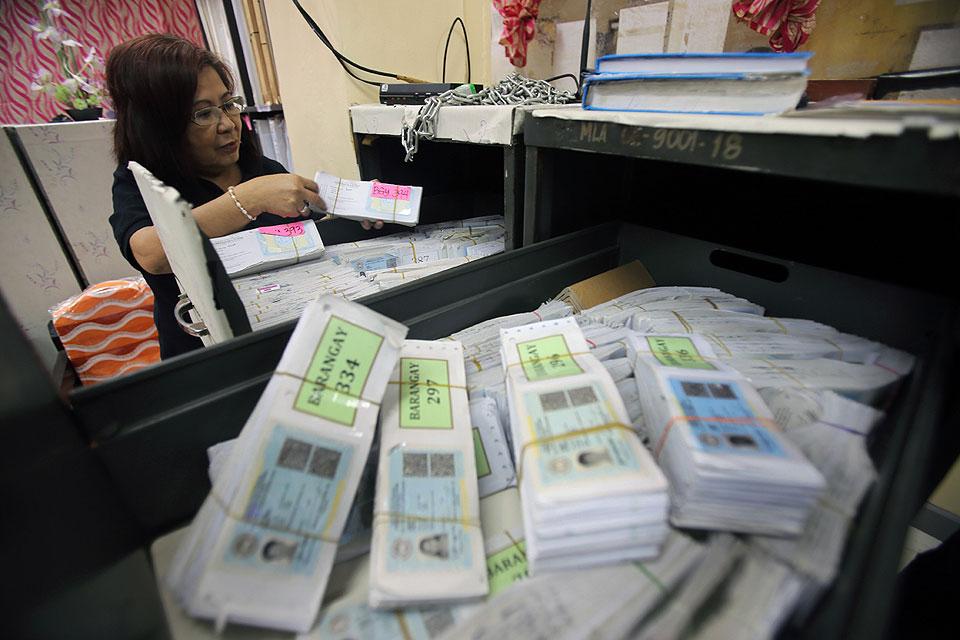 Comelec Studying Return Of Voter’s ID - Philippine Daily Post