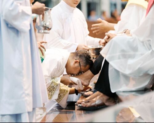 Christians Observe Good Friday