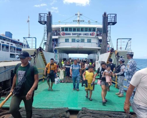 PCG monitors nearly 125k passengers in ports on Maundy Thursday