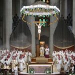 Pope says Christians cannot promote war