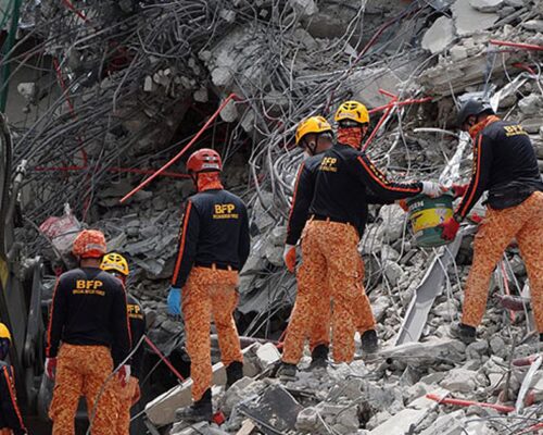 Angeles building collapse death toll climbs to 20