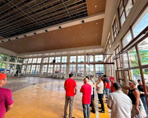 6 injured in ceiling collapse
at Candaba Trade Center