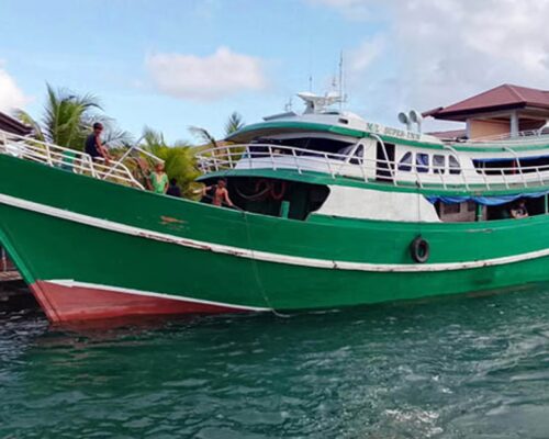 Vessel carrying relief aid rescued off Sulu