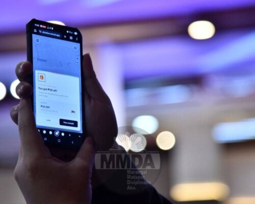 MMDA taps smartphone apps in bid to ease Metro Manila traffic